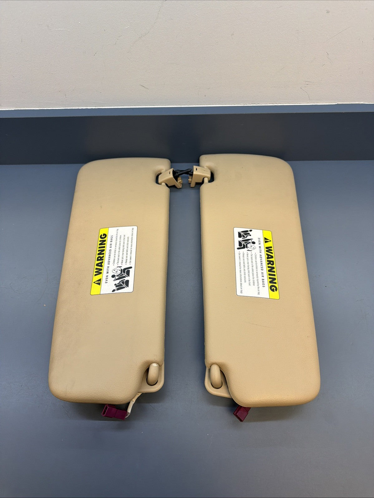 BMW E90 328I 335I SEDAN FRONT LEFT & RIGHT SUN VISOR PAIR BEIGE 6905983