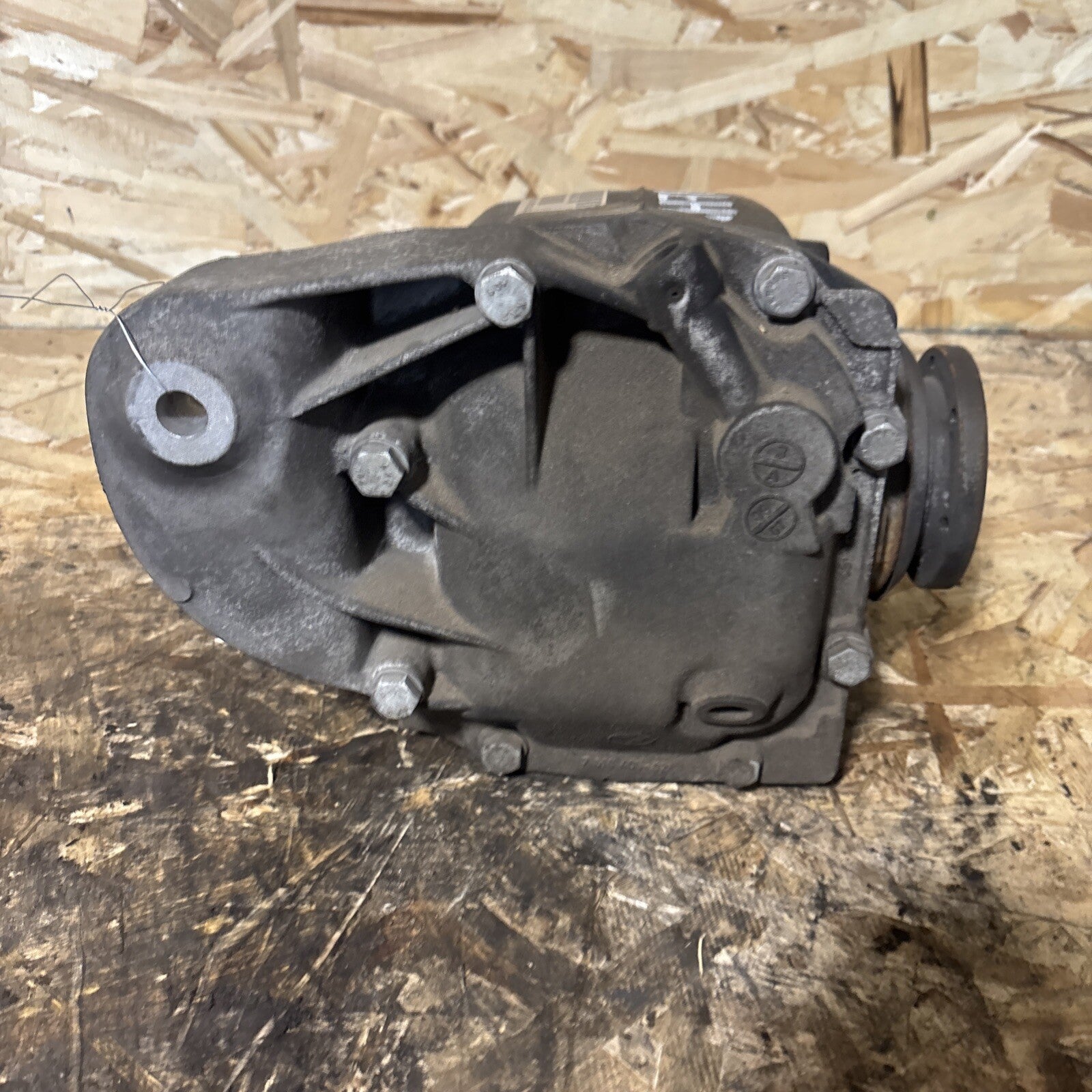 BMW E90 335  REAR DIFFERENTIAL 3 SERIES 3.46 FINAL DRIVE 7572054