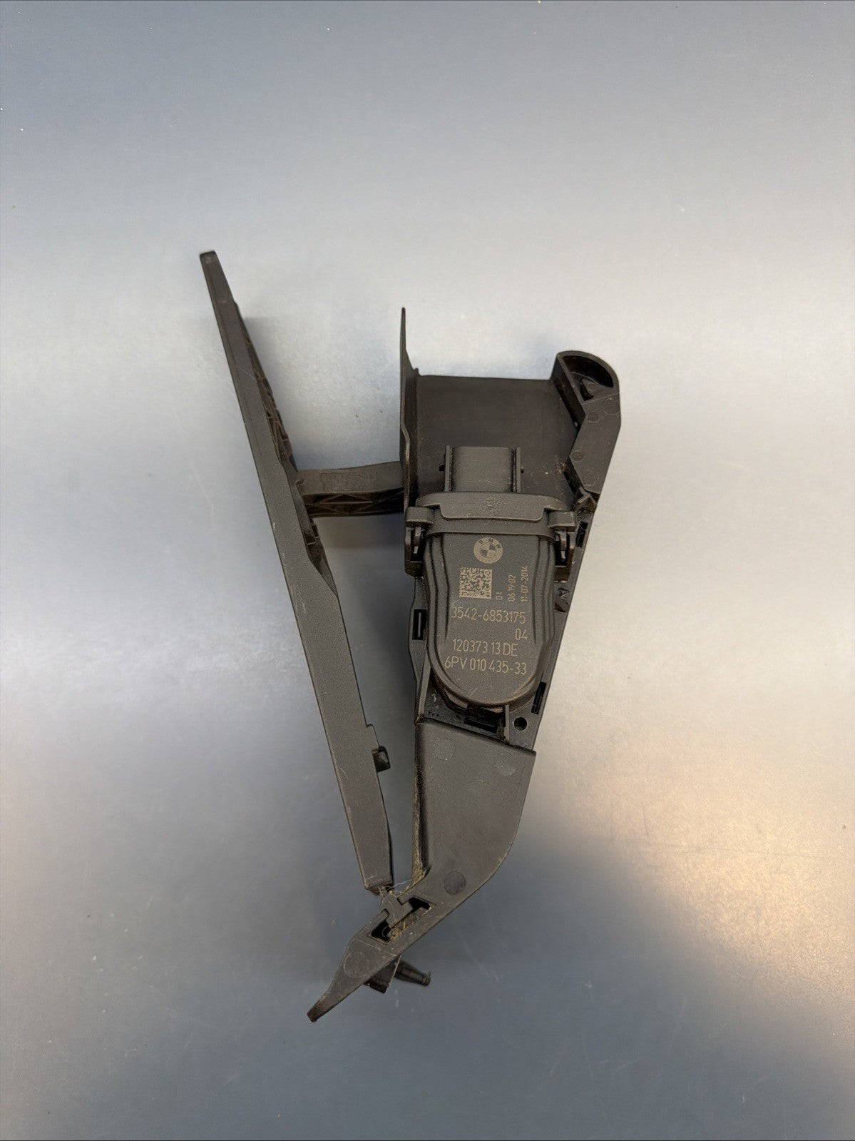 2012 - 2016 BMW F30 320I 328I 335I FRONT ACCELERATOR GAS PEDAL OEM 6853175