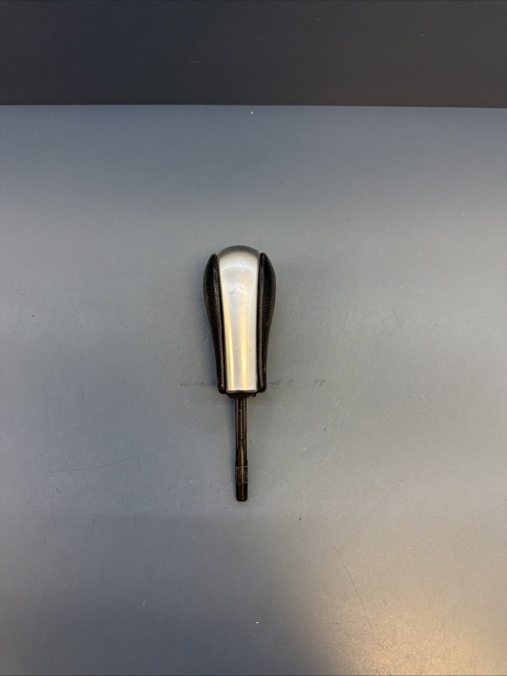 2006-2013 BMW E90 E92 328I 335I AUTOMATIC GEAR SHIFT KNOB SHIFTER OEM *NOTE*