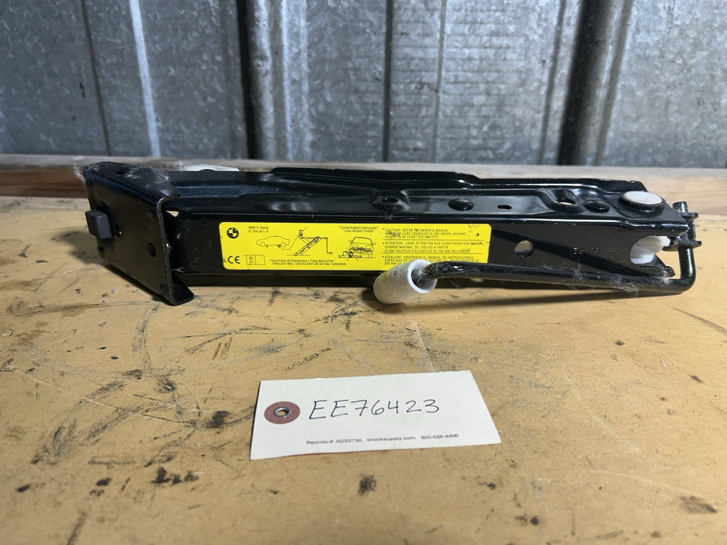 04-10 BMW E46 E60 BMW 550I 525i 530 SPARE TIRE JACK CAR LIFT OEM 6766621