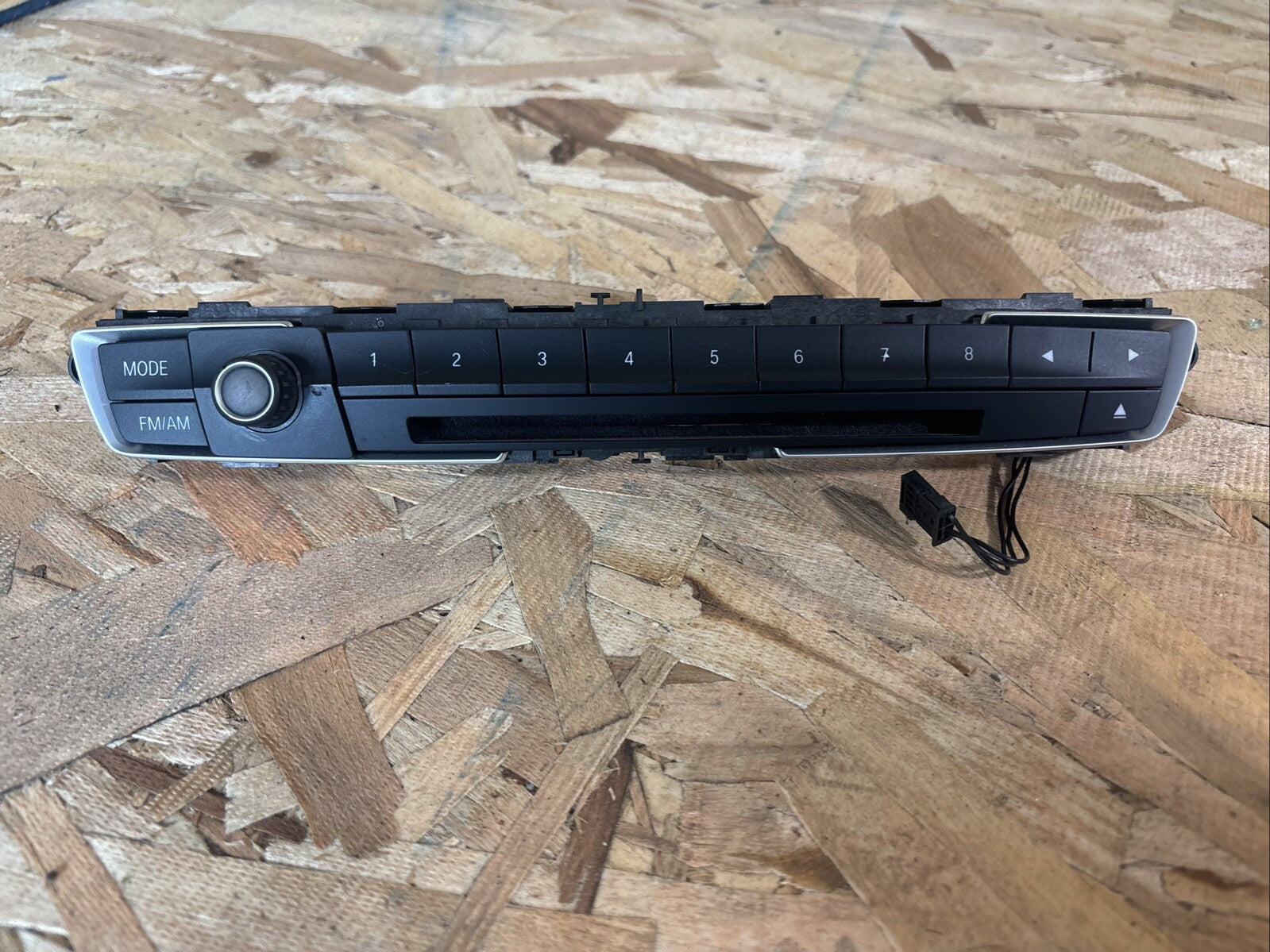 12 13 14 15 16 BMW 320 SERIES Radio CONTROL 9323555