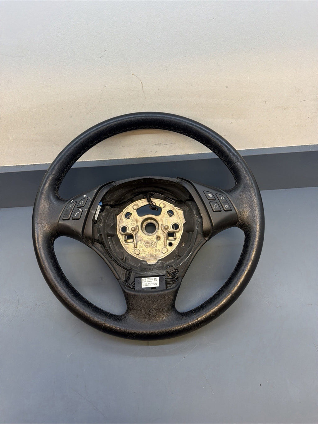 BMW 2006-2012 E90 E9X 3 SERIES BLACK LEATHER STEERING WHEEL OEM 3375E901