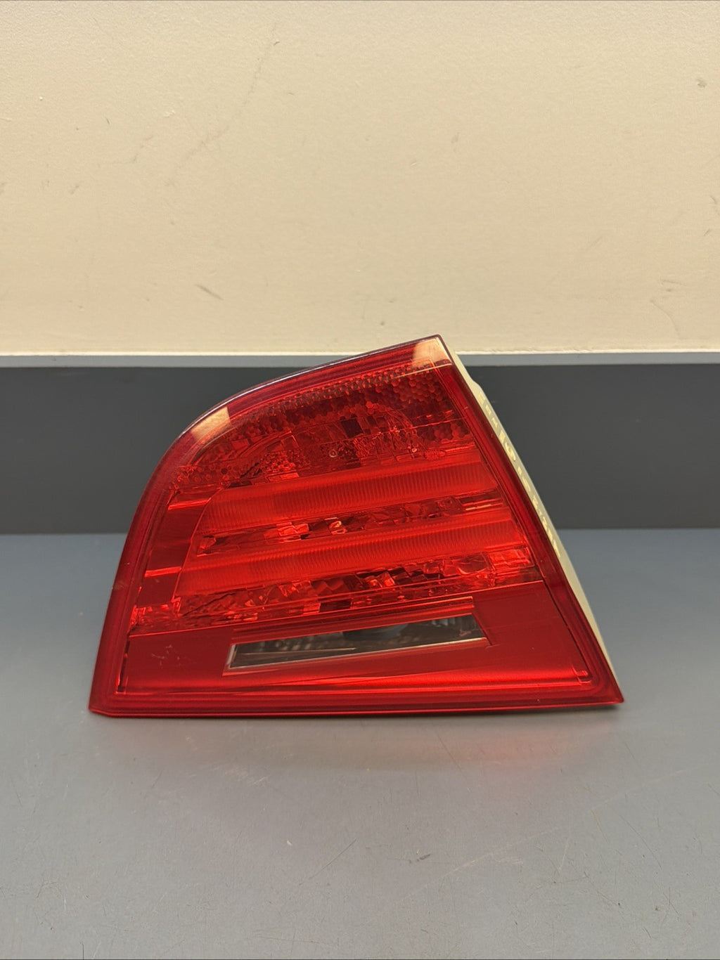 2009-2011 BMW E90 Lci 328i 335i Sedan Left Driver Rear Trunk Light 7289427 OEM