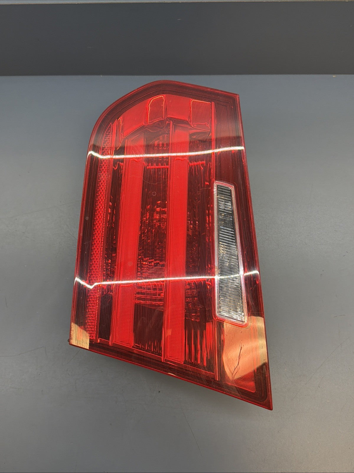 12-15 BMW 3 SERIES F30 F31 RIGHT SIDE INNER TRUNK LID MOUNTED TAILLIGHT 7259916