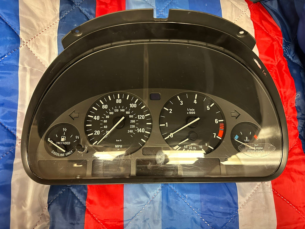 97-03 BMW 525i 530i 528 E39 SPEEDOMETER INSTRUMENT GAUGE CLUSTER OEM 87001313