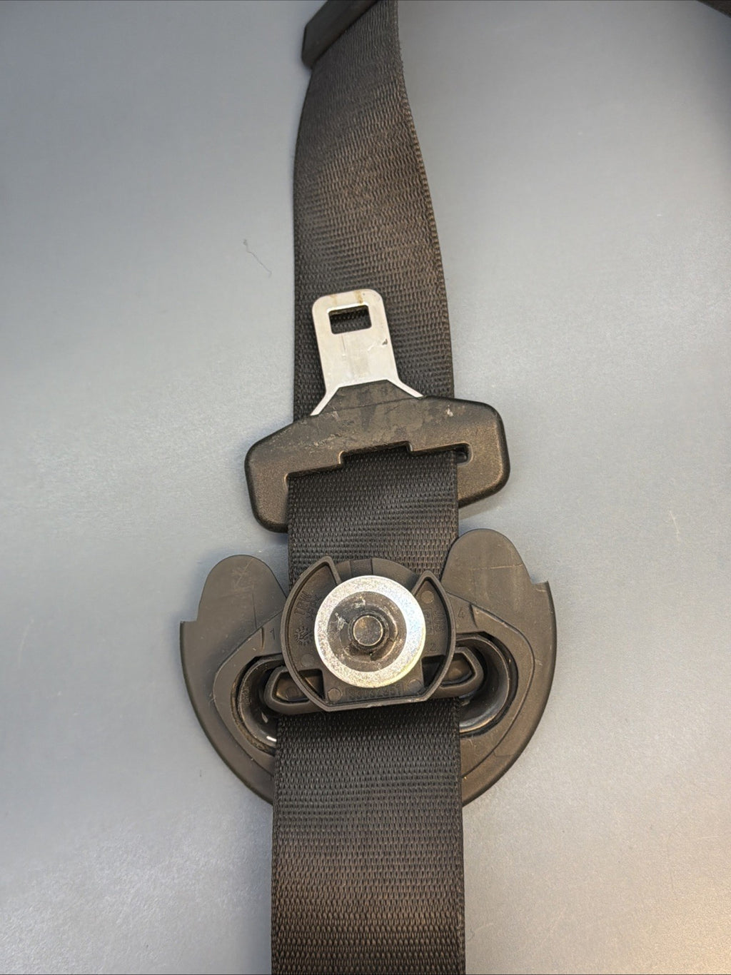 2004 - 2010 BMW X3 E83 Right Front Seat Belt Retractor 34003072B OEM