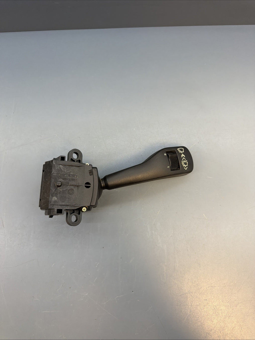 98-03 BMW E39 525i 530i 540i Windshield Wiper Switch OEM 8363664 OEM