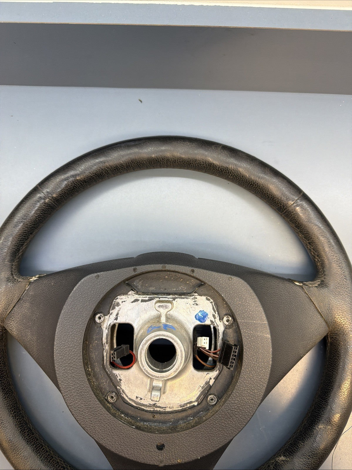 BMW 03-10 E60 5 SERIES BLACK LEATHER STEERING WHEEL W/BUTTONS OEM 11008818