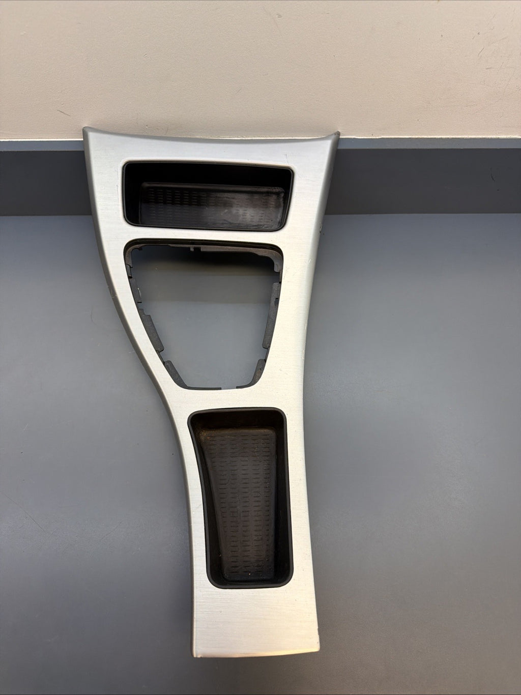 06-13 BMW E90 E92 328i 330i 335i Center Console Brushed Aluminum trim 7118034