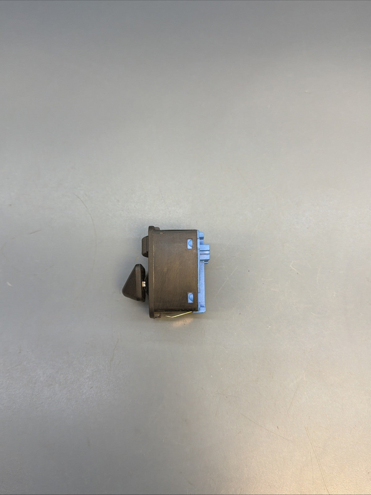 2001-2006 BMW 3-SERIES 325i E46 SIDE VIEW MIRROR CONTROL SWITCH 6901376 OEM USED