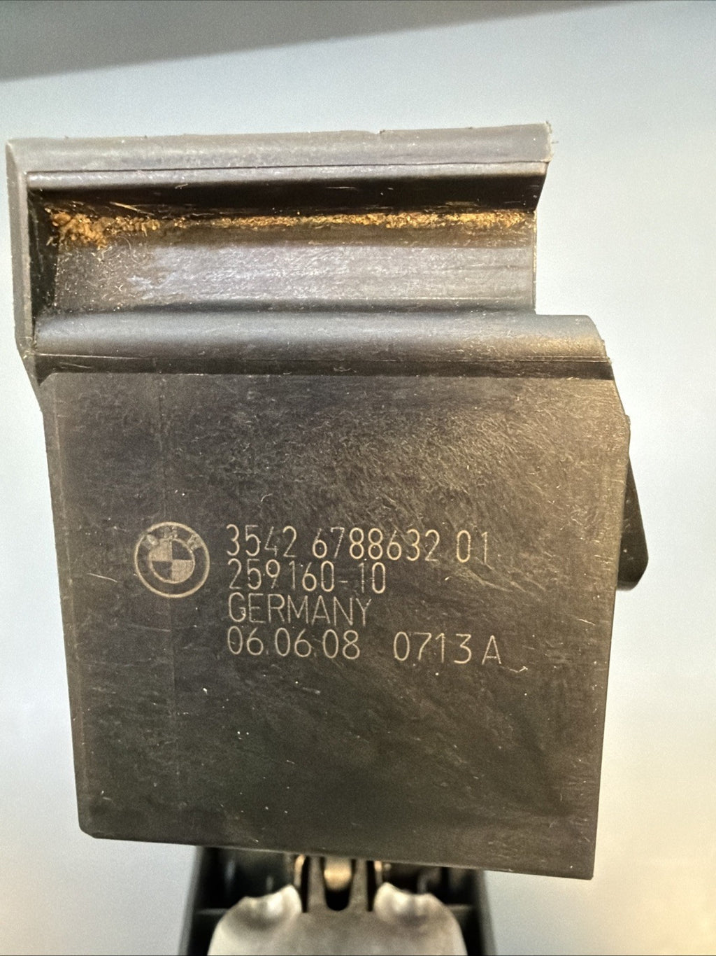 08-10 BMW E60 E61 528i 535i GAS PEDAL ACCELERATOR OEM 6788632