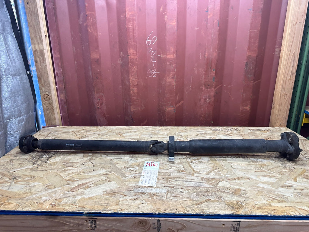 OEM BMW REAR DRIVESHAFT FITS AUTOMATIC 04-10 E60 E61 525 528 530 535 7573493