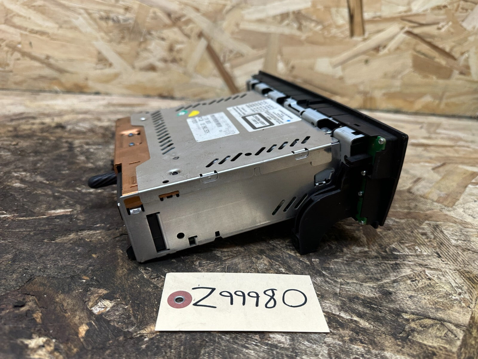 BMW 2006-2008 BROKEN FOR PARTS E90 3 SERIES AUDIO RADIO CD PLAYER OEM 9178860