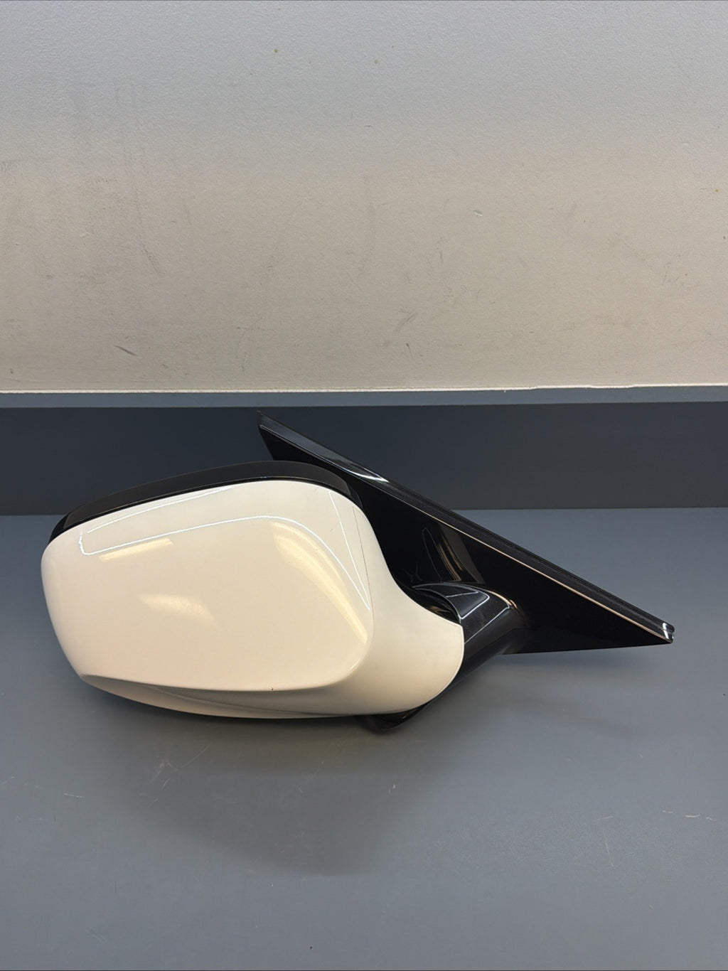 10-13 OEM BMW E88 E82 Right Passenger Side Heated Mirror Assembly White 7282048