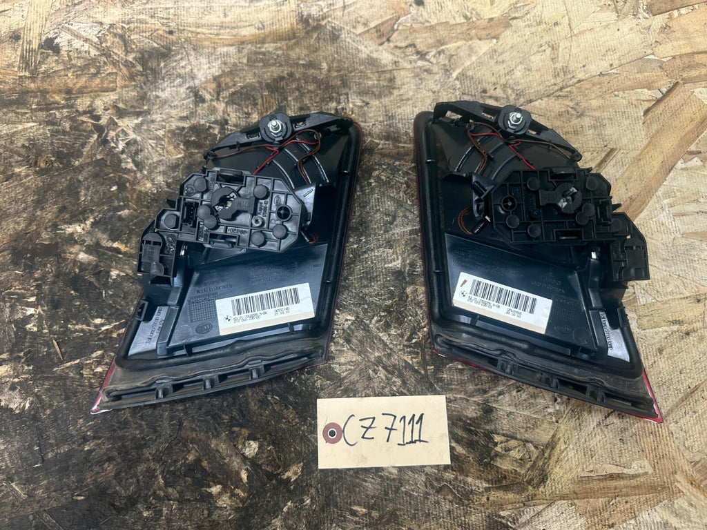 BMW 2010-2013 F10 5 SERIES REAR INNER TRUNK TAIL LIGHT SET 2 PC OEM 7203226+5