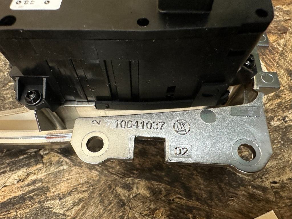 BMW 11-17 F25 X3 F1X 5 SERIES PARKING BRAKE SWITCH + TRIM SILVER OEM 10041037