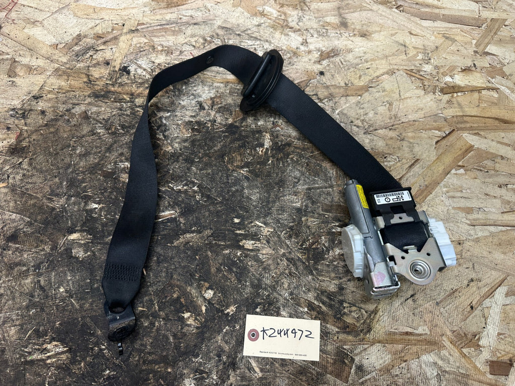 BMW 2014-2020 F32 4 SERIE FRONT RIGHT SEAT BELT RETRACTOR OEM 34143193/33059634