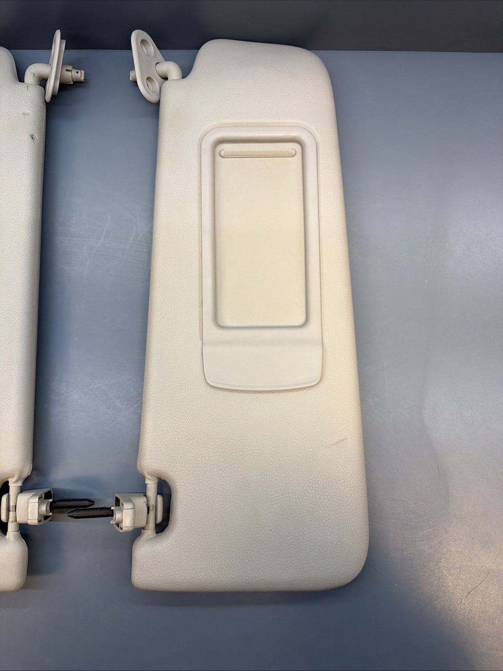 OEM 2012-2015 BMW X1 E84 Front Left Driver Side Upper SHADE Cover Sun visor PAIR