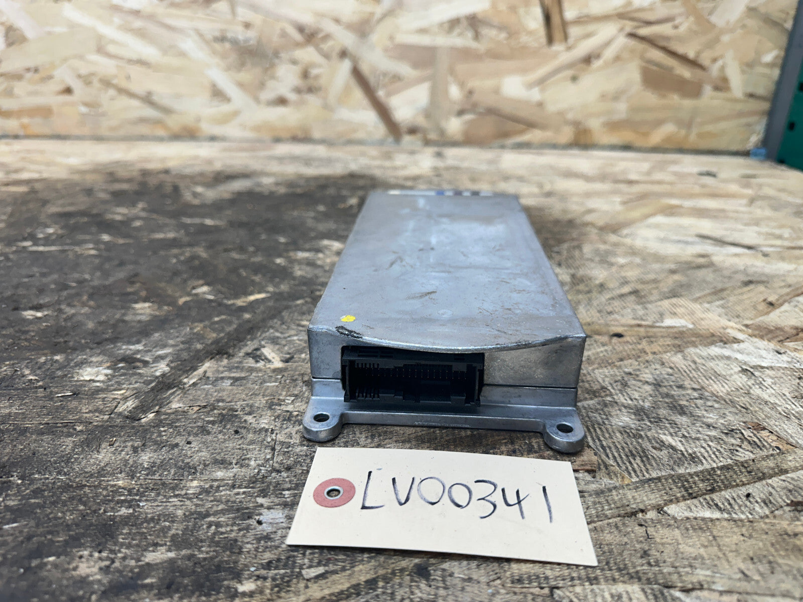 BMW 98-06 E53 X5 REAR TRUNK BLUETOOTH TELEMATICS CONTROL UNIT OEM 6945062