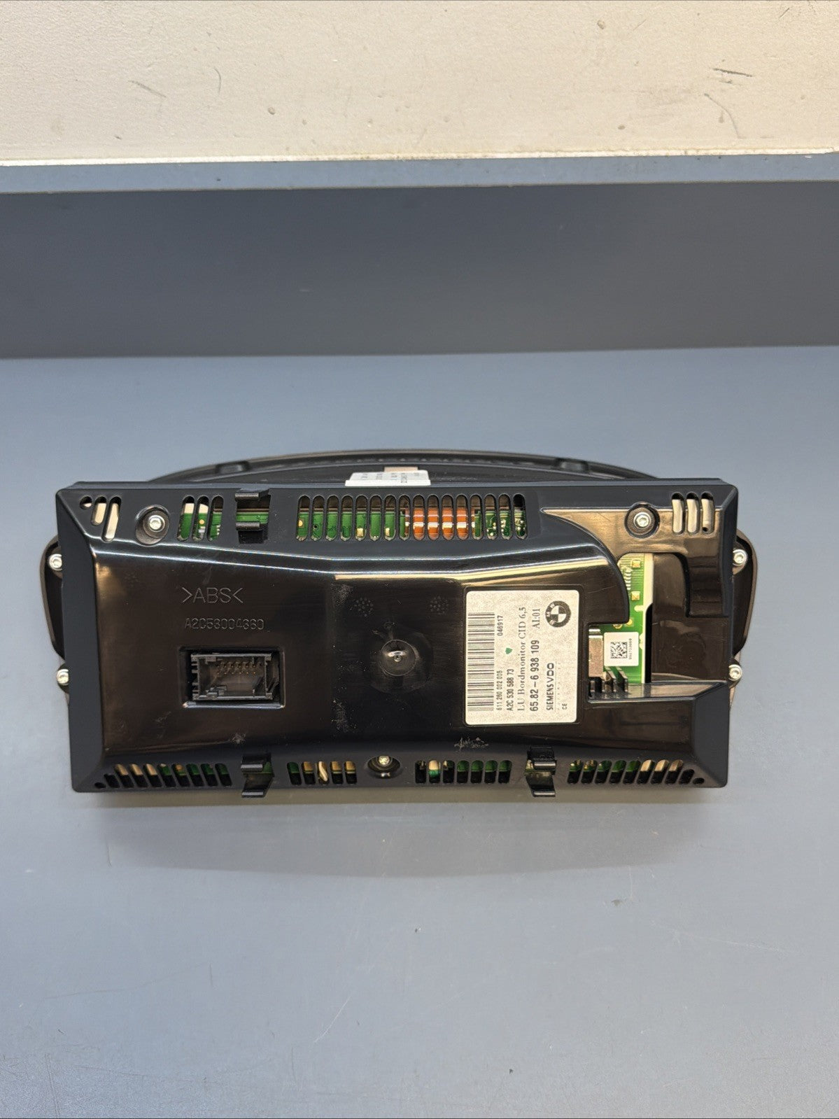 04-10 BMW E60 530i 525i 525xi Dash Center Navigation Screen Monitor 6938109