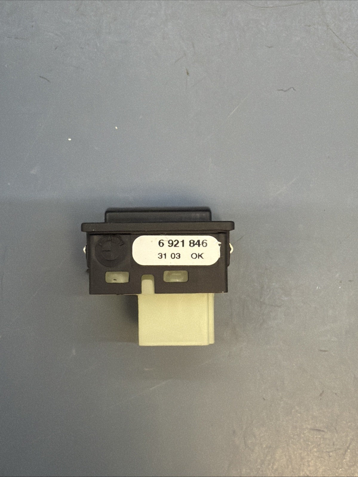 2004-2007 BMW 530i 525i 04 05 545i Trunk Lid Release Button Switch 6921846 OEM