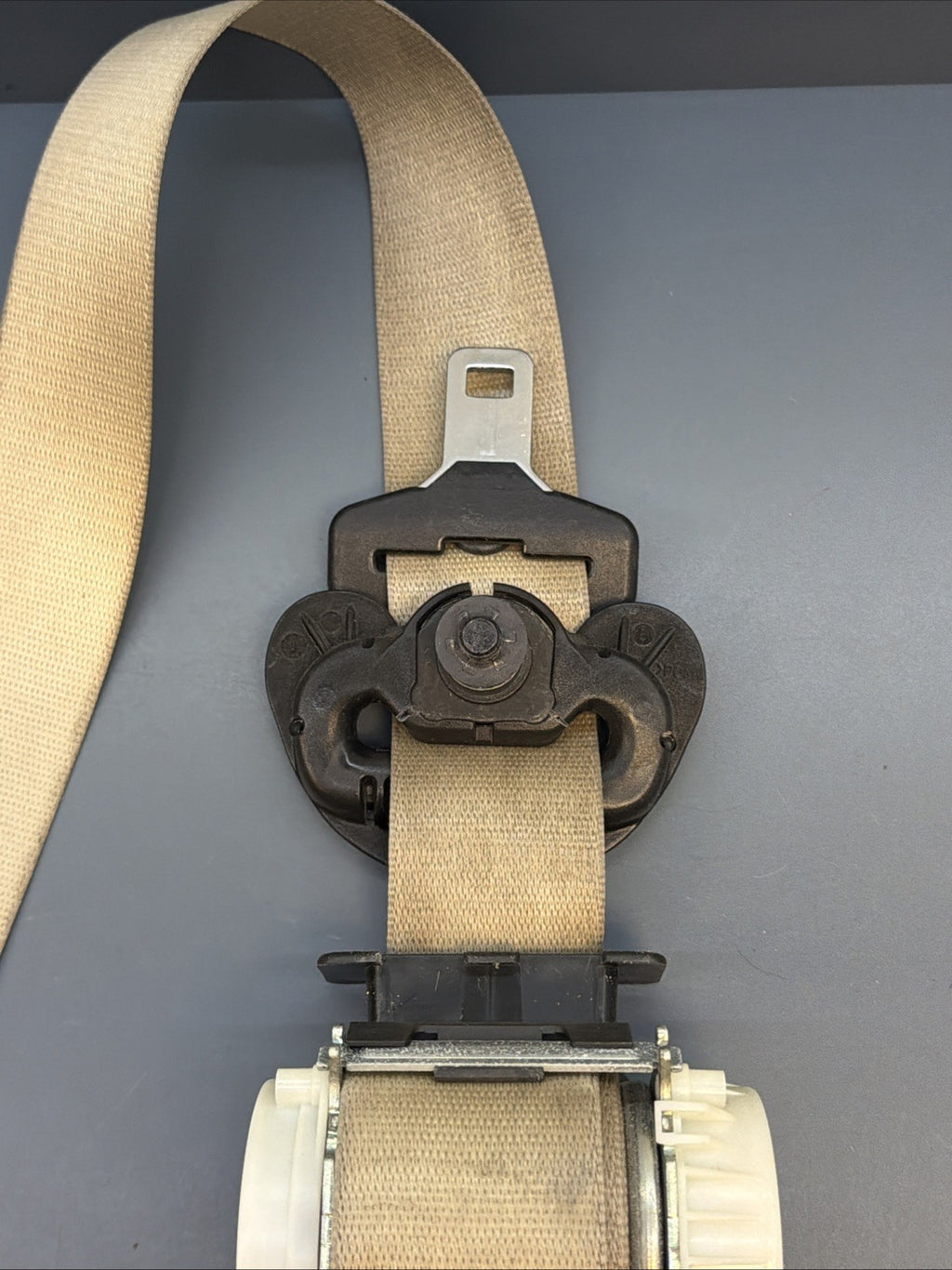 08-13 BMW E92 E93 M3 OEM Coupe Front Right Seat Belt BEIGE 34016740