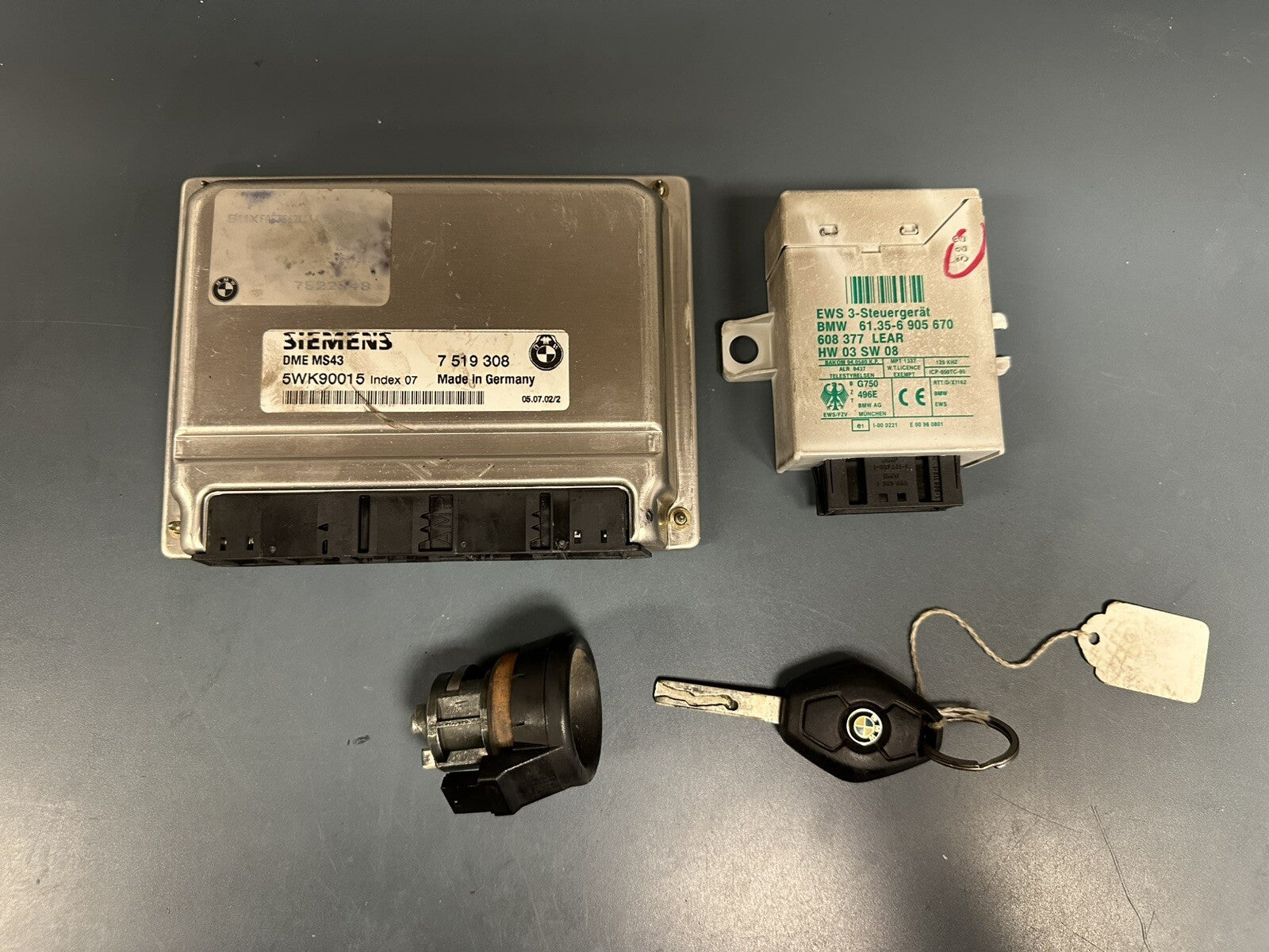 BMW E46 E39 E53 3 5 X5 2.5i M54 ENGINE DME MS43 EWS3 IGNITION KEY ECU SET OEM