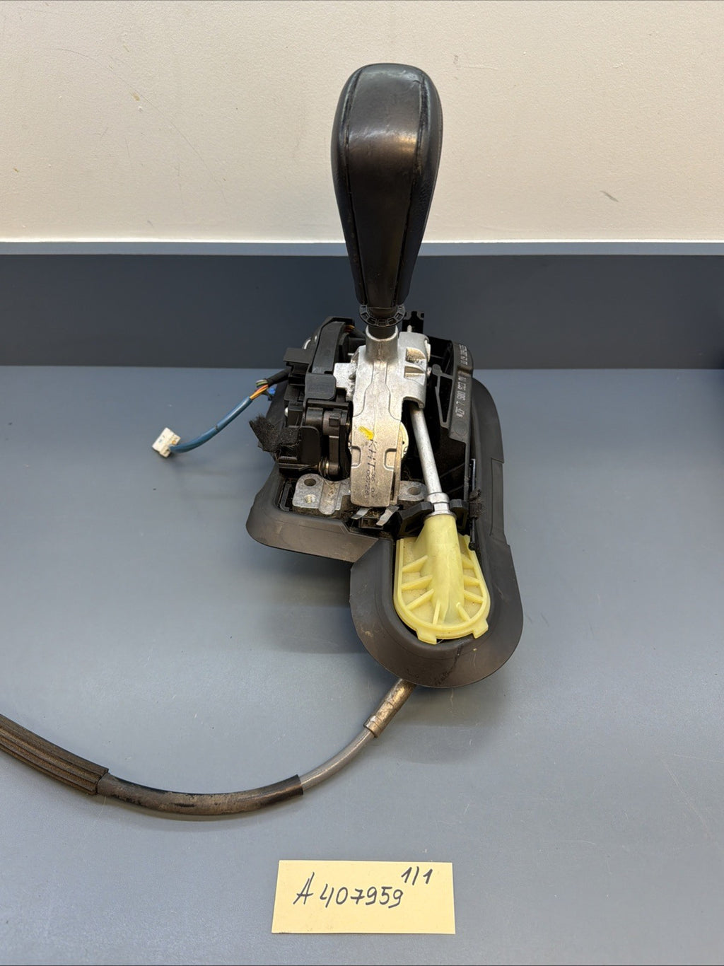 07-13 BMW E90 E91 E92 OEM AUTOMATIC TRANSMISSION GEAR SHIFTER W CABLE 7580923