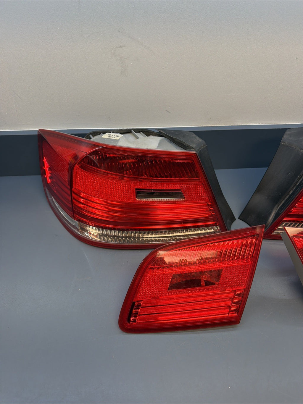 07-10 BMW E92 Tail Light Set Pre LCI Tail Light 7162300 7162299 7174403 7174404