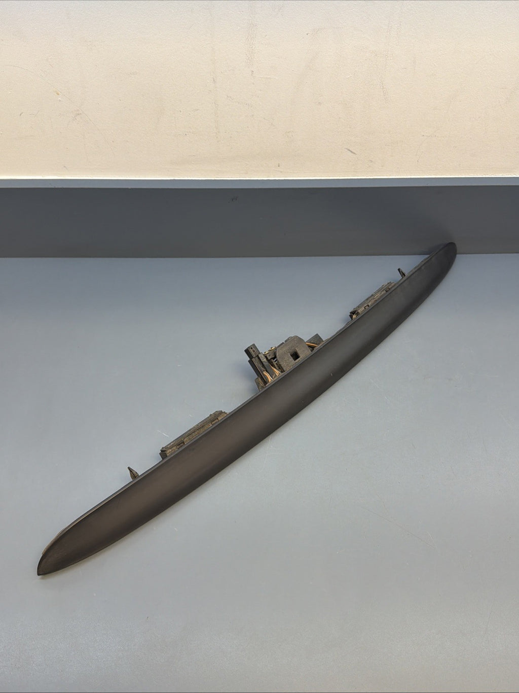 2000 BMW 323i 330xi 323xi 330i E46 Sedan Trunk Lid Handle Grip Black 8208504
