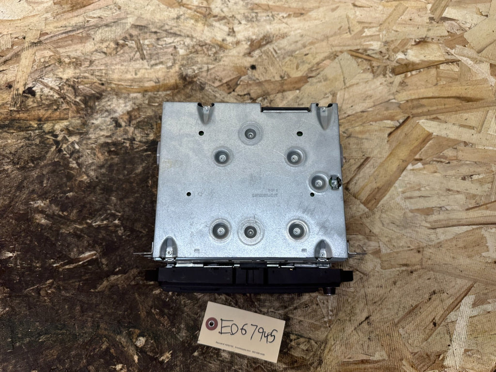 BMW 06-13 E90 E92 E9X SINGLE DIN CIC NAVIGATION AND CD/RADIO PLAYER OEM 9202204