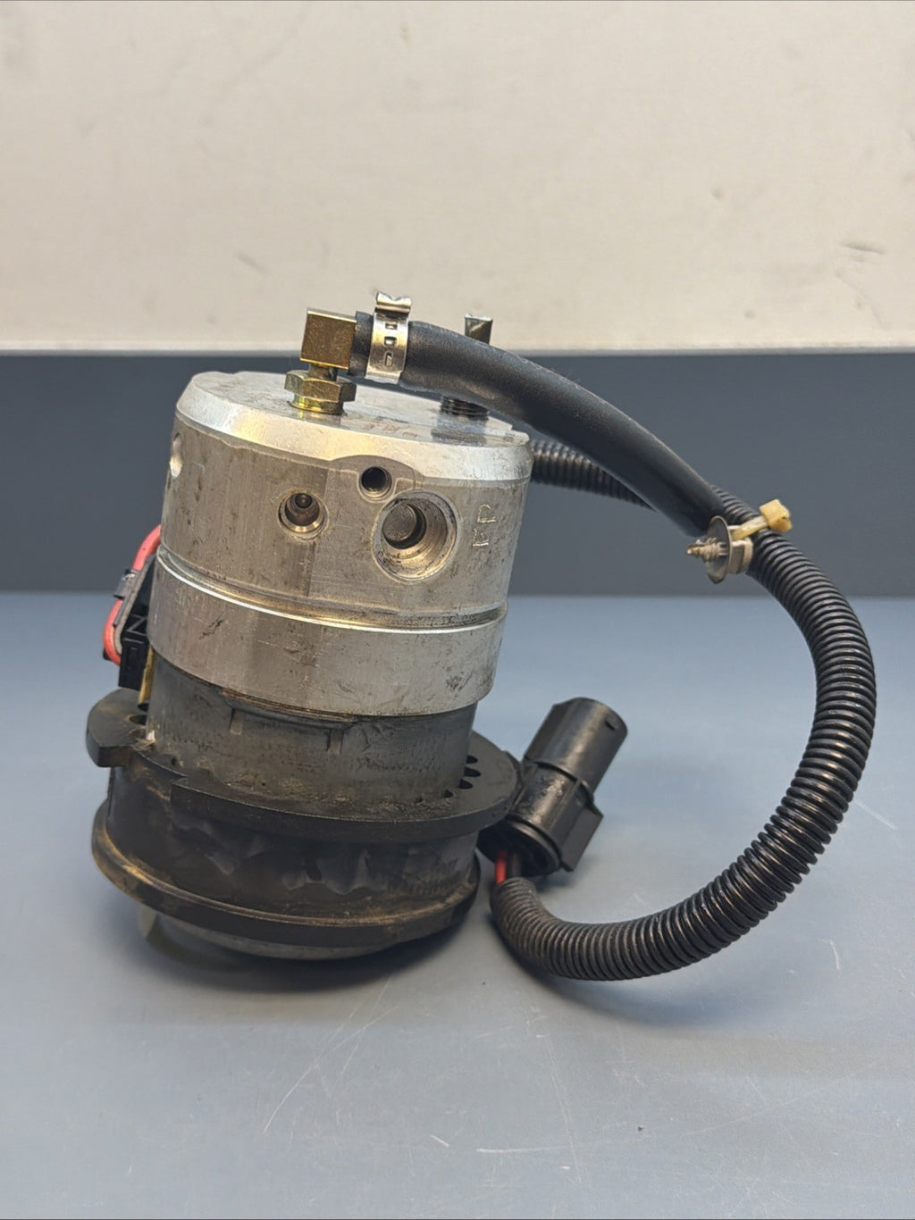 2000-06 BMW E46 325 330 M3 ABS DSC Brake Stability Dynamic Compressor 1166086