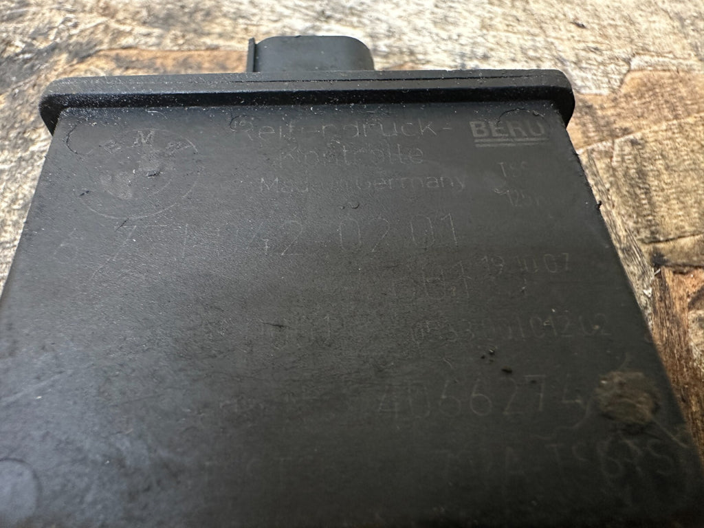 BMW 2006-2013 E9X 3 SERIES TIRE PRESSURE SENSOR CONTROL MODULE OEM 6771042