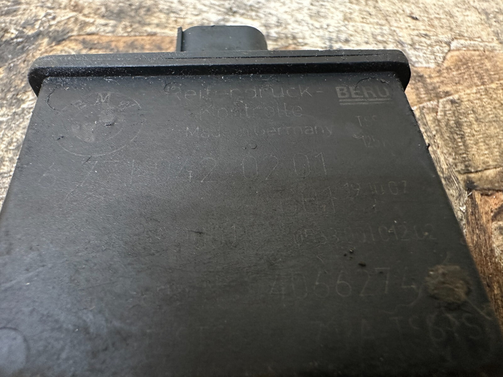 BMW 2006-2013 E9X 3 SERIES TIRE PRESSURE SENSOR CONTROL MODULE OEM 6771042