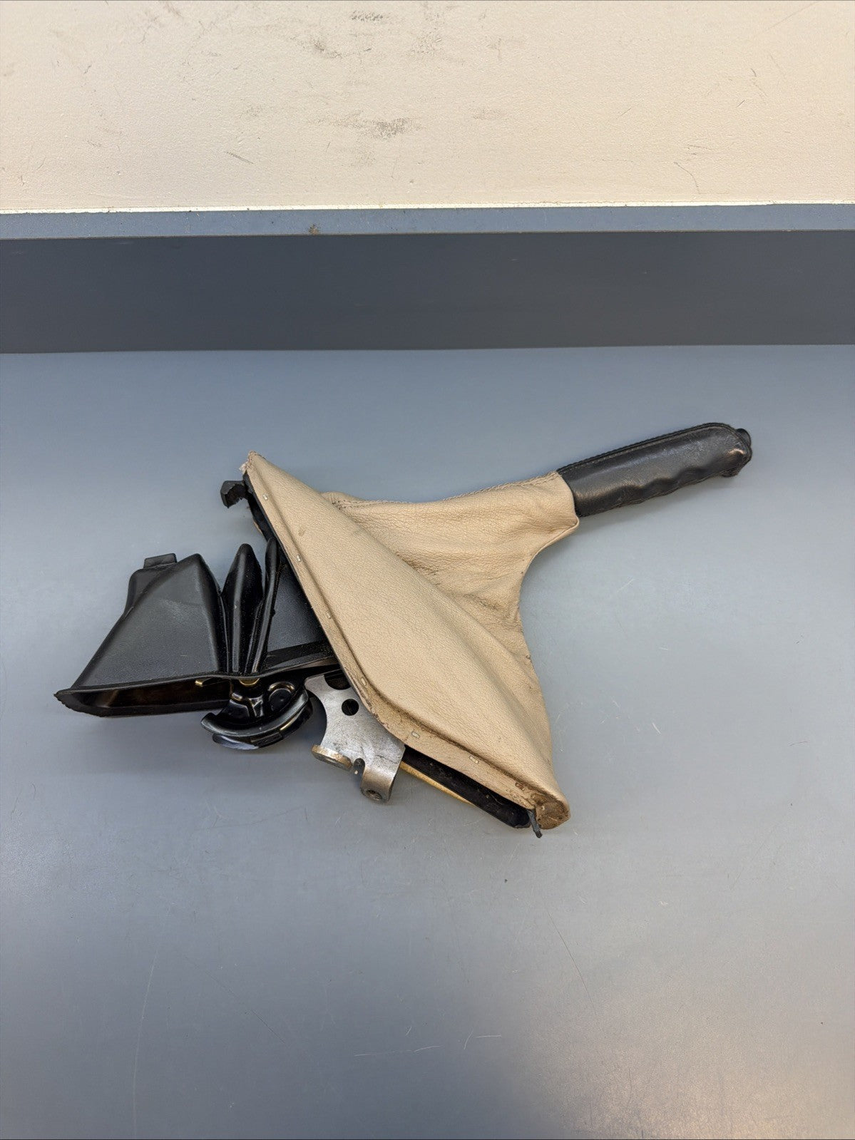 00–07 BMW E53 X5 Emergency Parking Hand Brake w Leather boot Beige Cover OEM