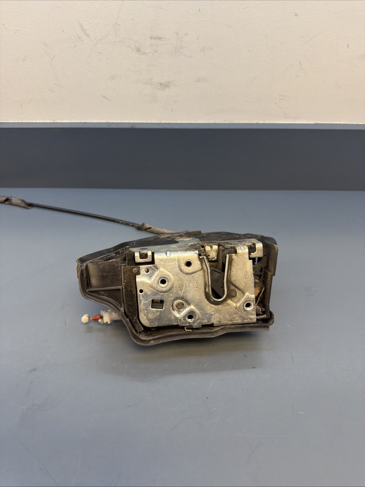 BMW E53 X5 00-06 OEM LEFT DRIVER FRONT DOOR LOCK ACTUATOR 8402537