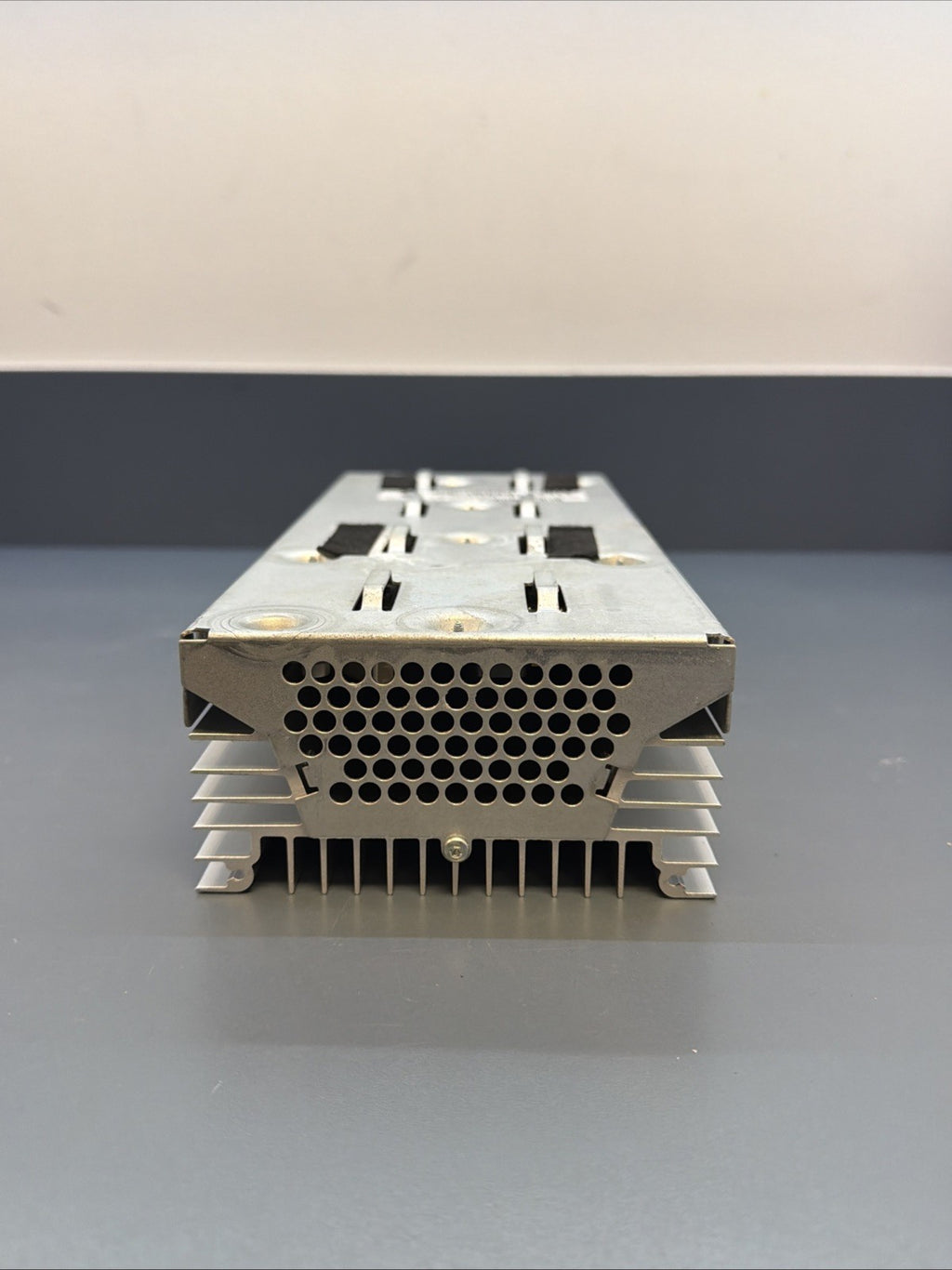 BMW 2006-2013 E90 HARMEN BECKER TOP HiFi RADIO AUDIO AMPLIFIER OEM 9218086