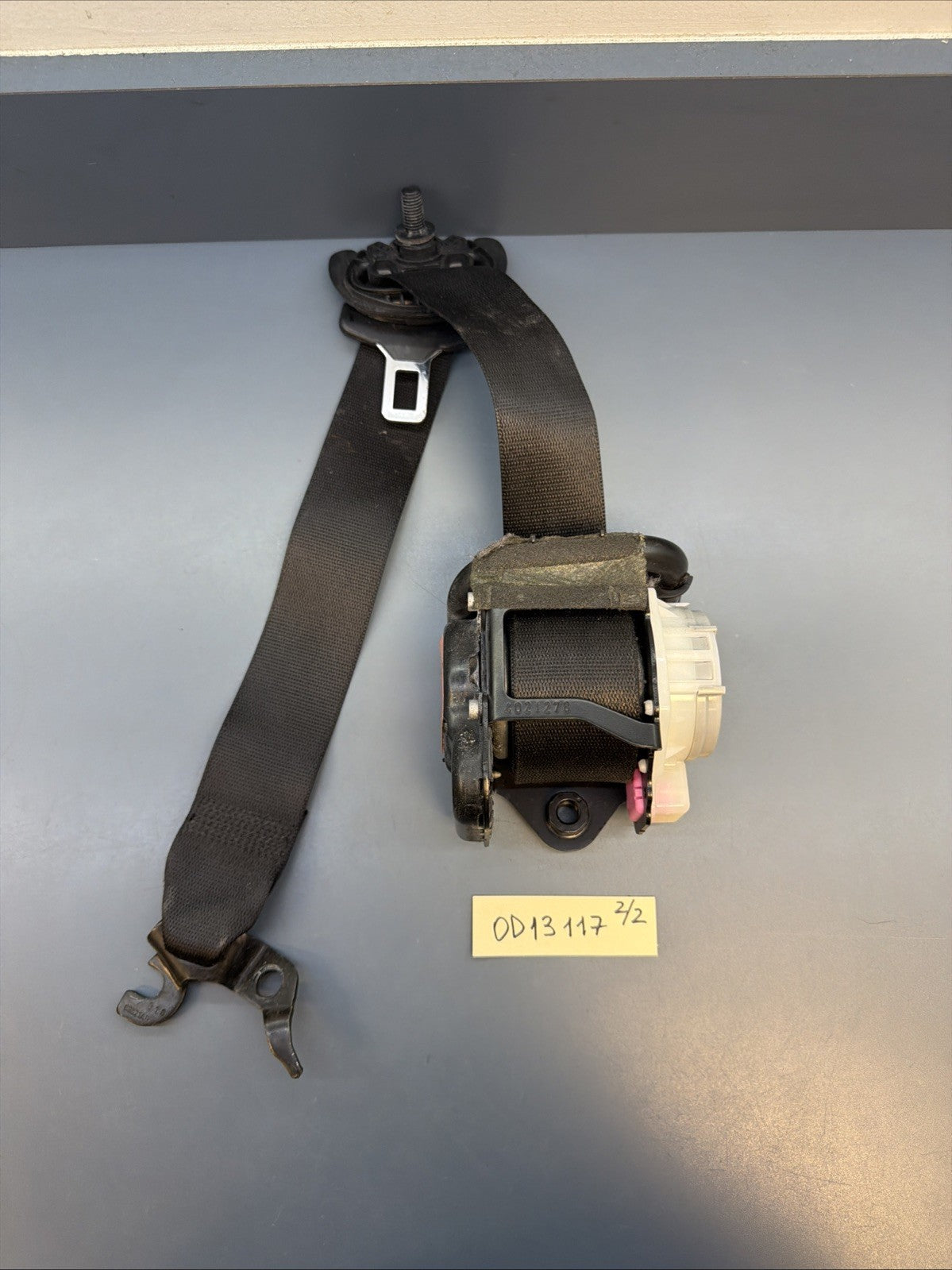 2014 BMW X3 FRONT LEFT DRIVER SIDE SEAT BELT RETRACTOR OEM