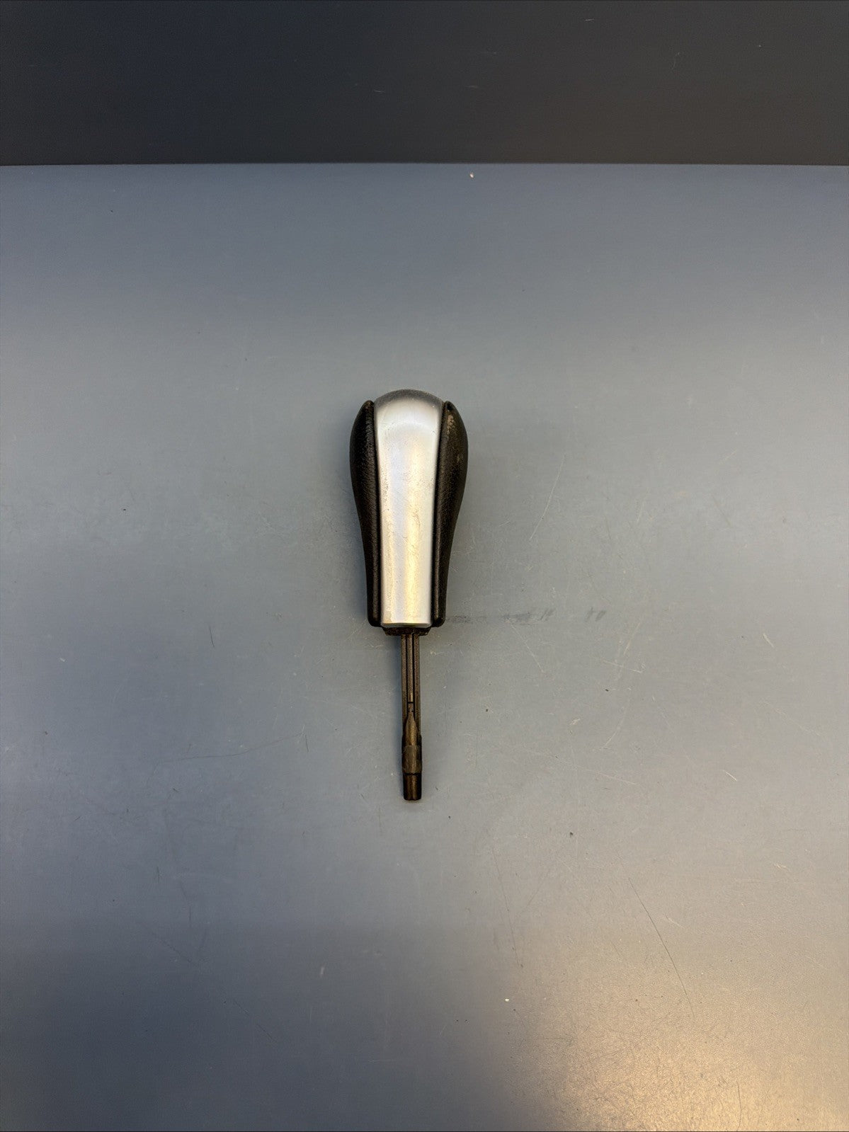 2006-2013 BMW E90 E92 328I 335I AUTOMATIC GEAR SHIFT KNOB SHIFTER OEM *NOTE*
