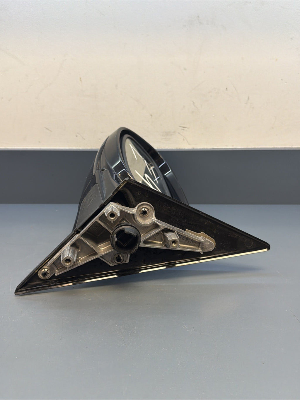 09-11 BMW E90 328i 335d Front Left Driver Side Mirror Assembly 7182695 OEM