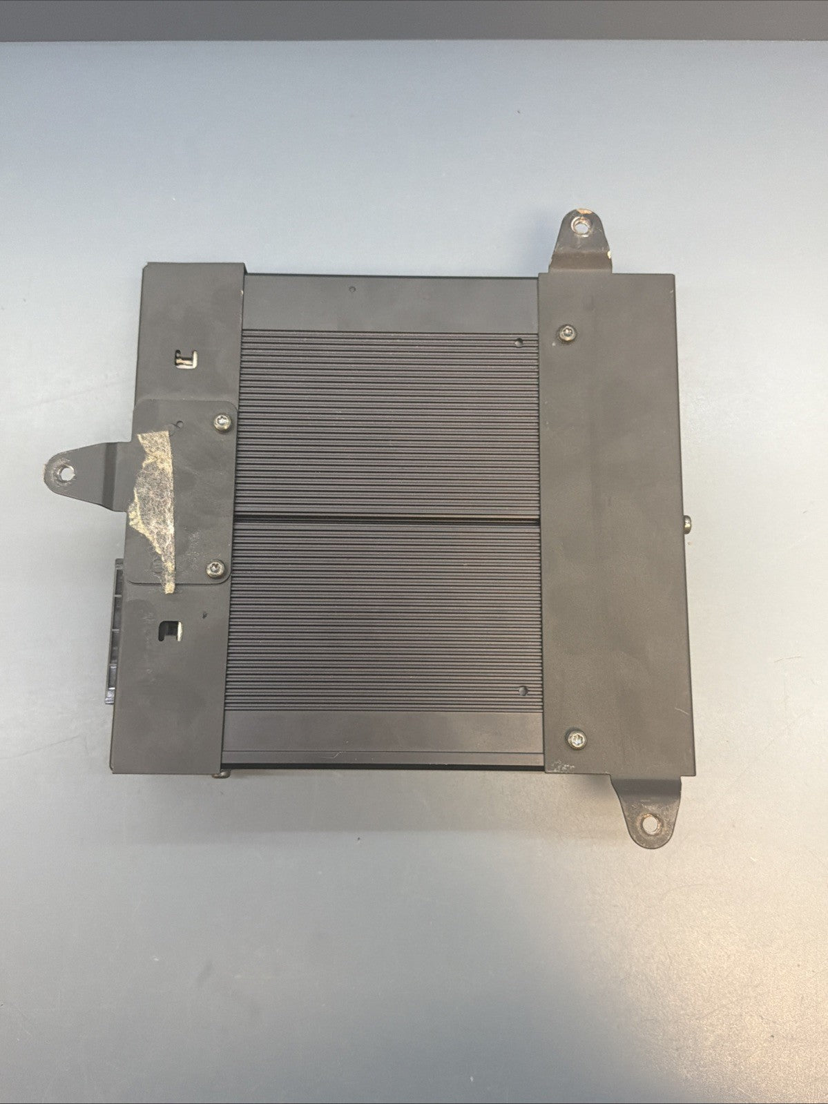 99-05 BMW E46 3 Series Harman / Kardon Audio Radio Amplifier Genuine 6920996