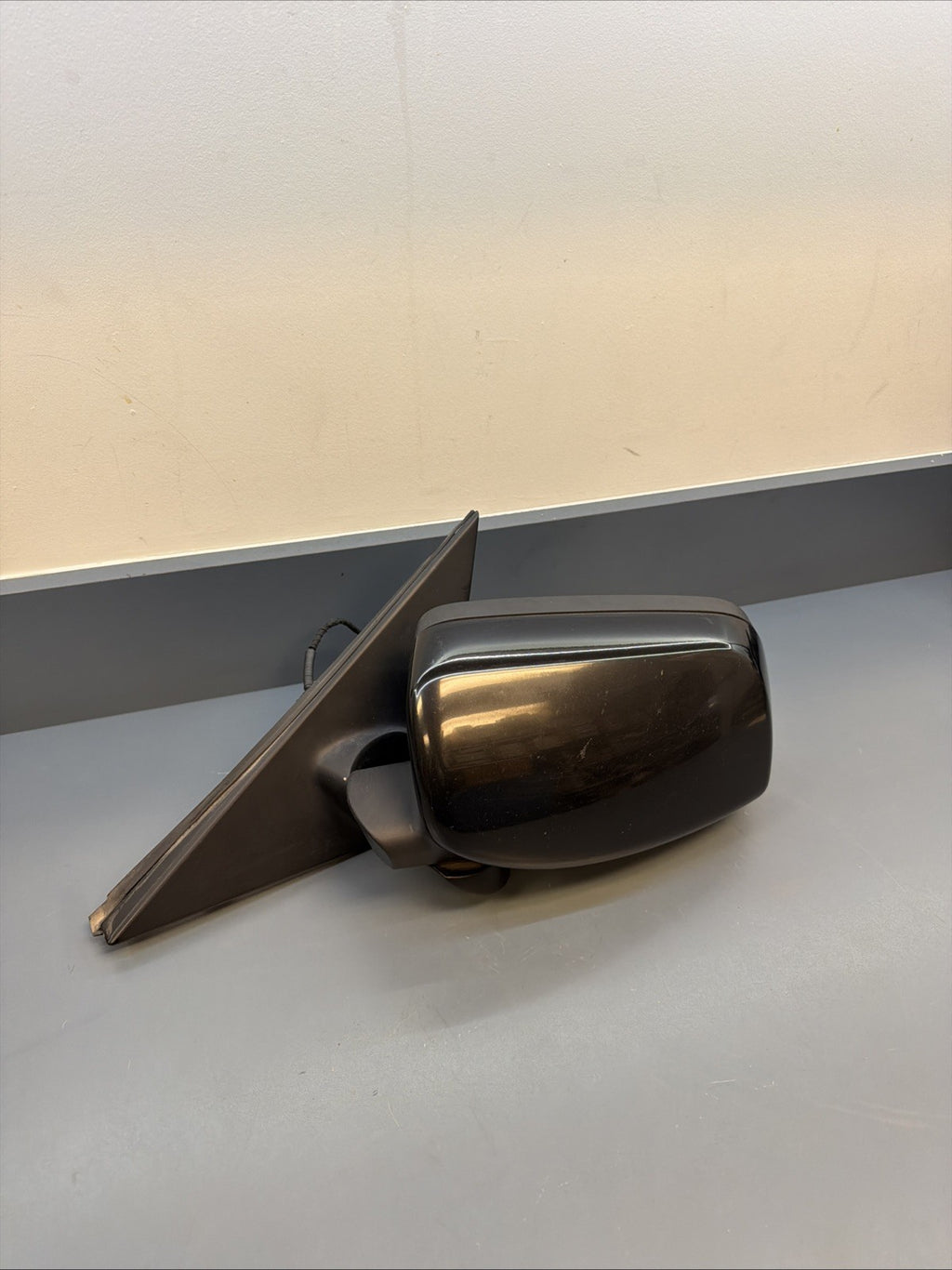 BMW 2006-2010 E60/E61 LCI LEFT DRIVER SIDE MIRROR BLACK OEM 7043437/7038344