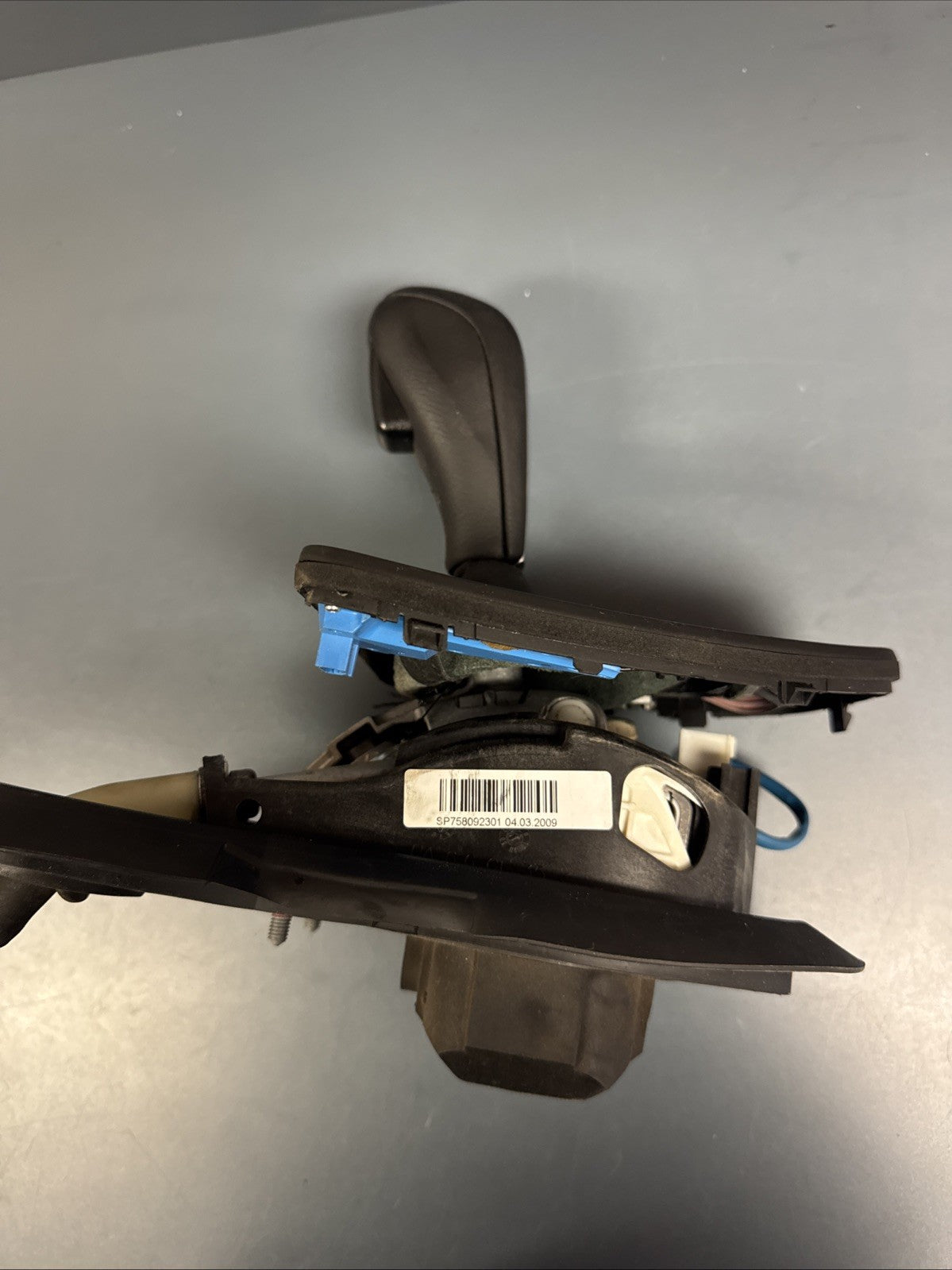 07-13 BMW E90 E91 E92 OEM AUTOMATIC TRANSMISSION GEAR SHIFTER W CABLE 7580923