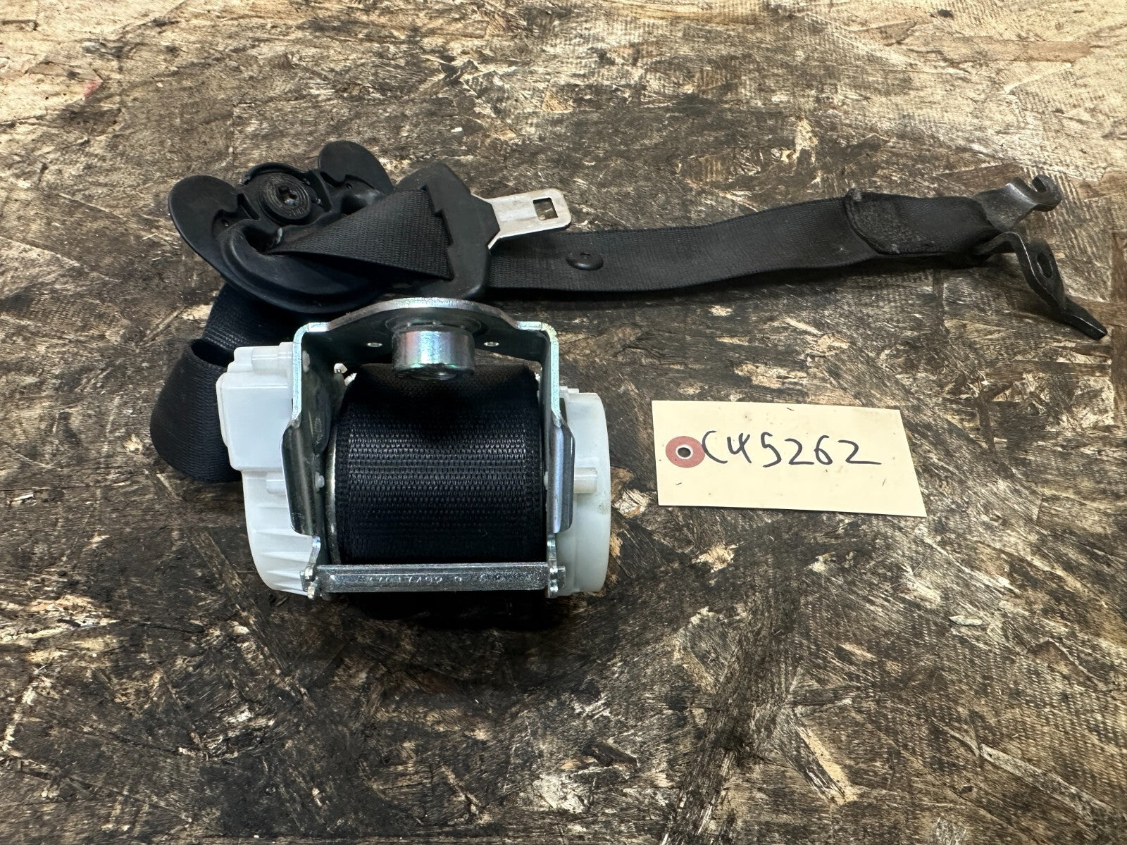 BMW 2007-2011 3 SERIES E90 DRIVER SEAT BELT RETRACTOR OEM 33059848