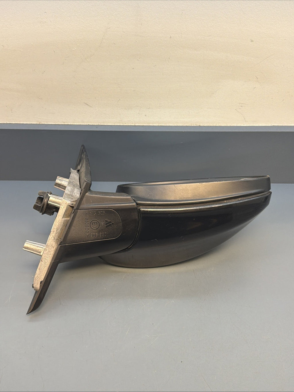 2007-2008 BMW 328i Front Right Passenger Side Door Rear View Mirror 7075626 OEM