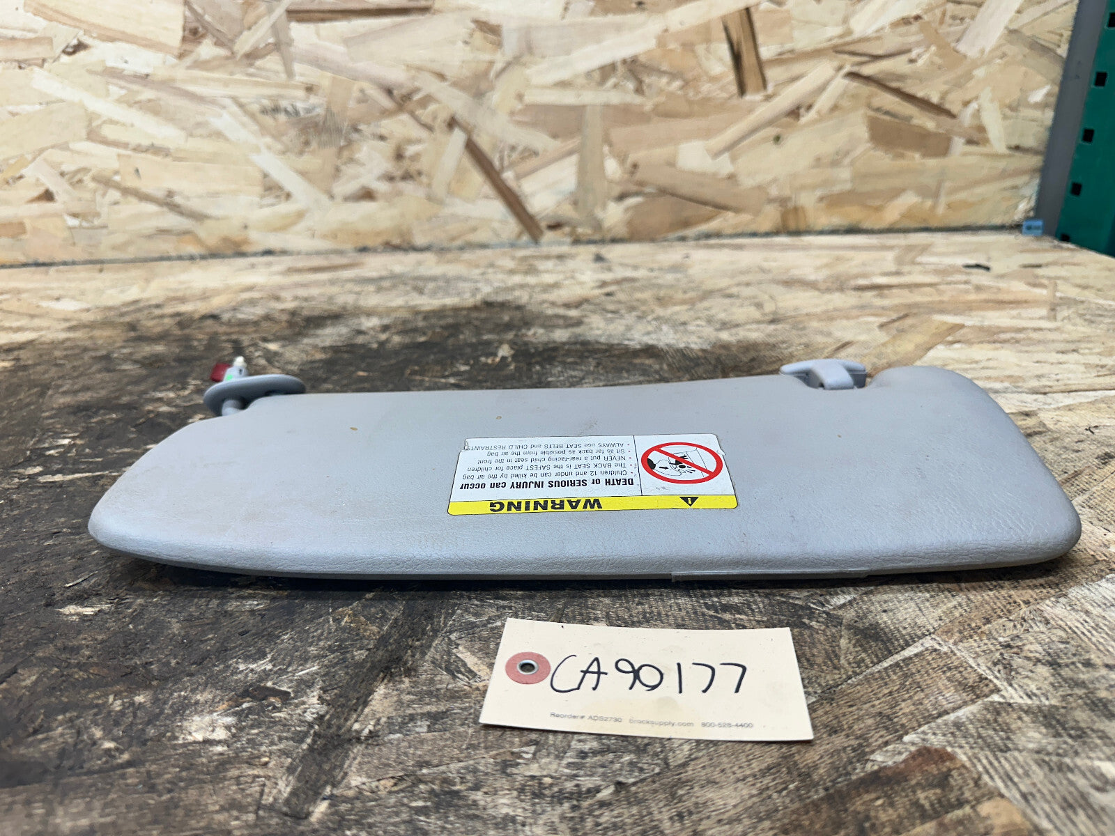 BMW 97-06 E46 3 SERIES RIGHT PASSANGER SIDE GRAY SUN VISOR OEM 68237644
