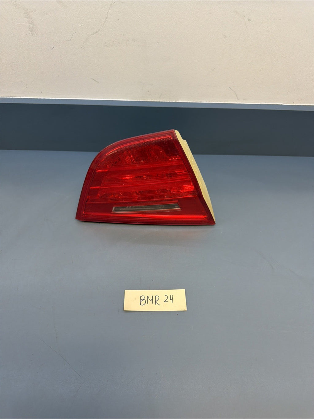 09-11 BMW E90 3 SERIES 328i 335i REAR LEFT DRIVER SIDE INNER TAIL LIGHT 7154155