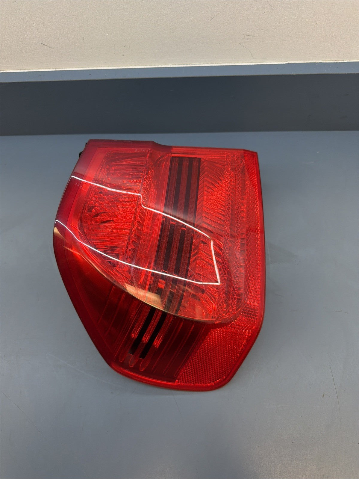 06-08 BMW E90 325i 330i 328i 335i Sedan Left Rear Tail Light Lamp 7161955 PRELCI