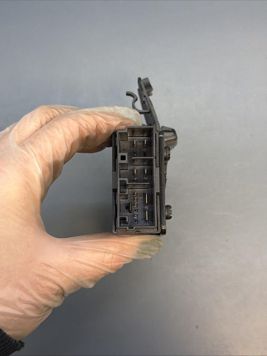 12-18 BMW 320i 328i 335i F30 FRONT OR REAR HEATED SEAT CONTROL MODULE 9216468